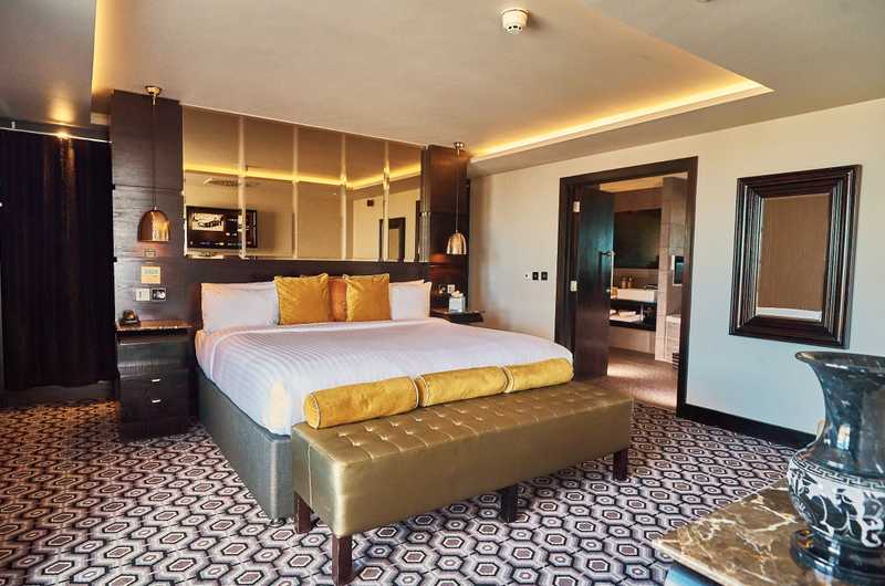 Premium Selection: 7 Luxury Penthouse Condos in Singapore - Exclusive Penthouse Suites With Private Spas